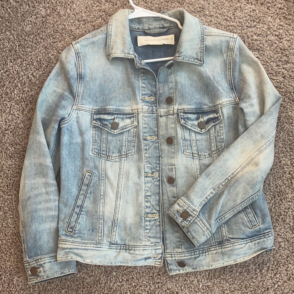 Light Wash Distressed Oversized Denim Jacket